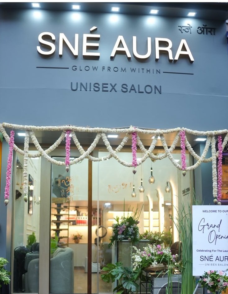 SneAura Unisex Salon